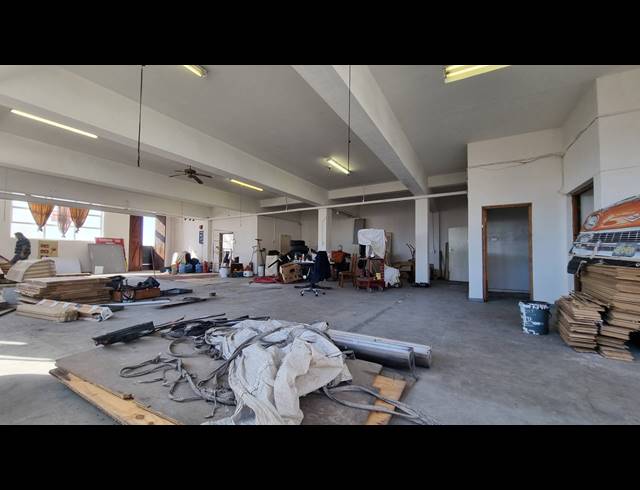 700M² BUILDING FOR SALE IN OBSERVATORY